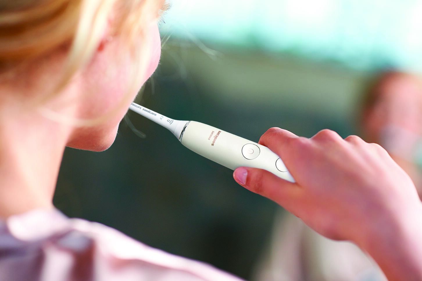 Materiał Partnera! Badanie kliniczne Philips Sonicare przy wykorzystaniu jako porównanie wyników skalingu z głębokim czyszczeniem kieszonek dziąsłowych oraz 2 różnych metod higieny jamy ustnej